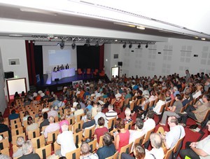 L'assemblée attentive - Photo Alexandre Gonçalvès