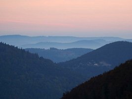 Les Vosges à l'aube, période propice aux observations - Photo Jean-Marc Bronner